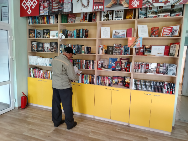 День открытых дверей «Нам книга жить и шутить помогает»