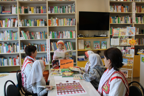 Час словесности «Родной язык - живая душа народа» в рамках VIII Всероссийской акции «Наши истоки. Читаем фольклор»