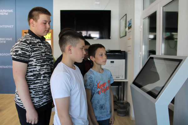 Информационно-познавательный час «Битва двух поисковиков: Google и Yandex»