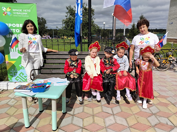 Участие в праздничном мероприятии с интерактивной площадкой «Флаг России - наша гордость»